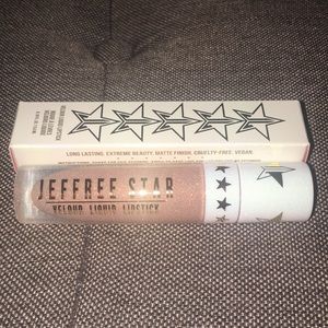 Jeffree Star liquid lipstick.